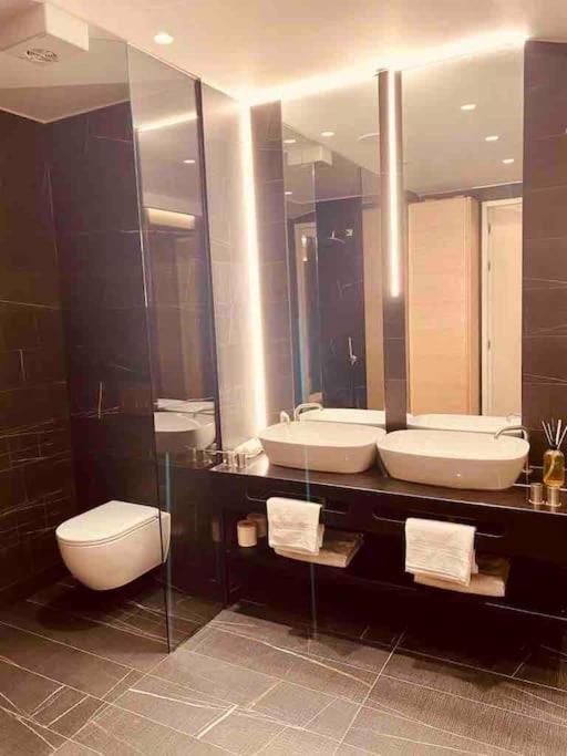 Large 3 Bed 3 Bathrooms Penthouse With Terrace And City Views In لندن المظهر الخارجي الصورة
